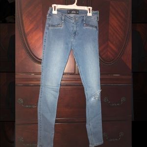 HOLLISTER JEANS SIZE 24
